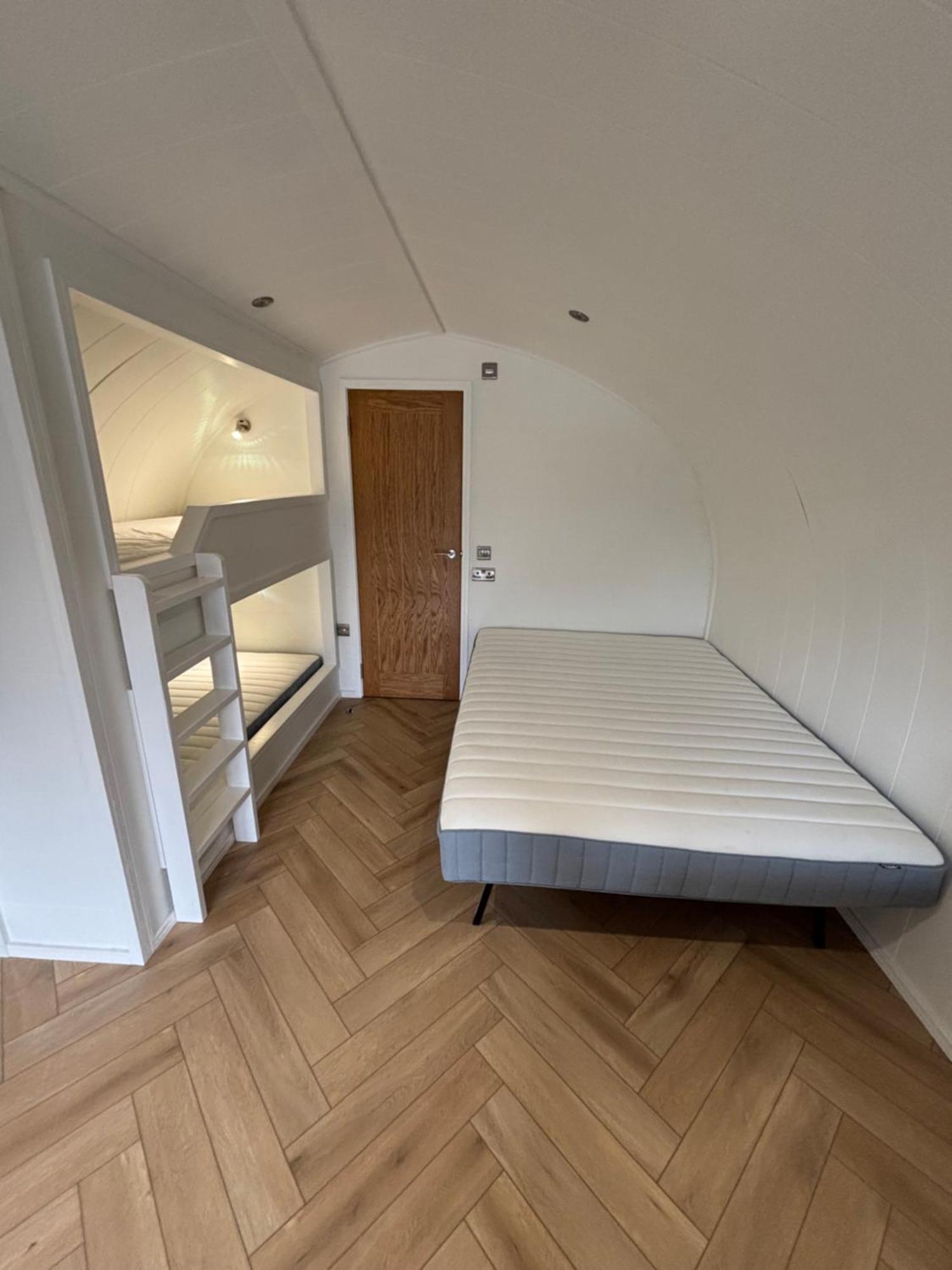 Hotel Kings Caves Glamping Torbeg Esterno foto